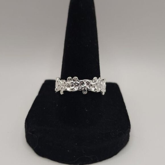 Jewelry - Simple Silver Flower Ring Size 8‎ (NWOT)